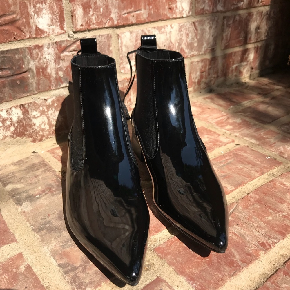 Black leather Zara booties